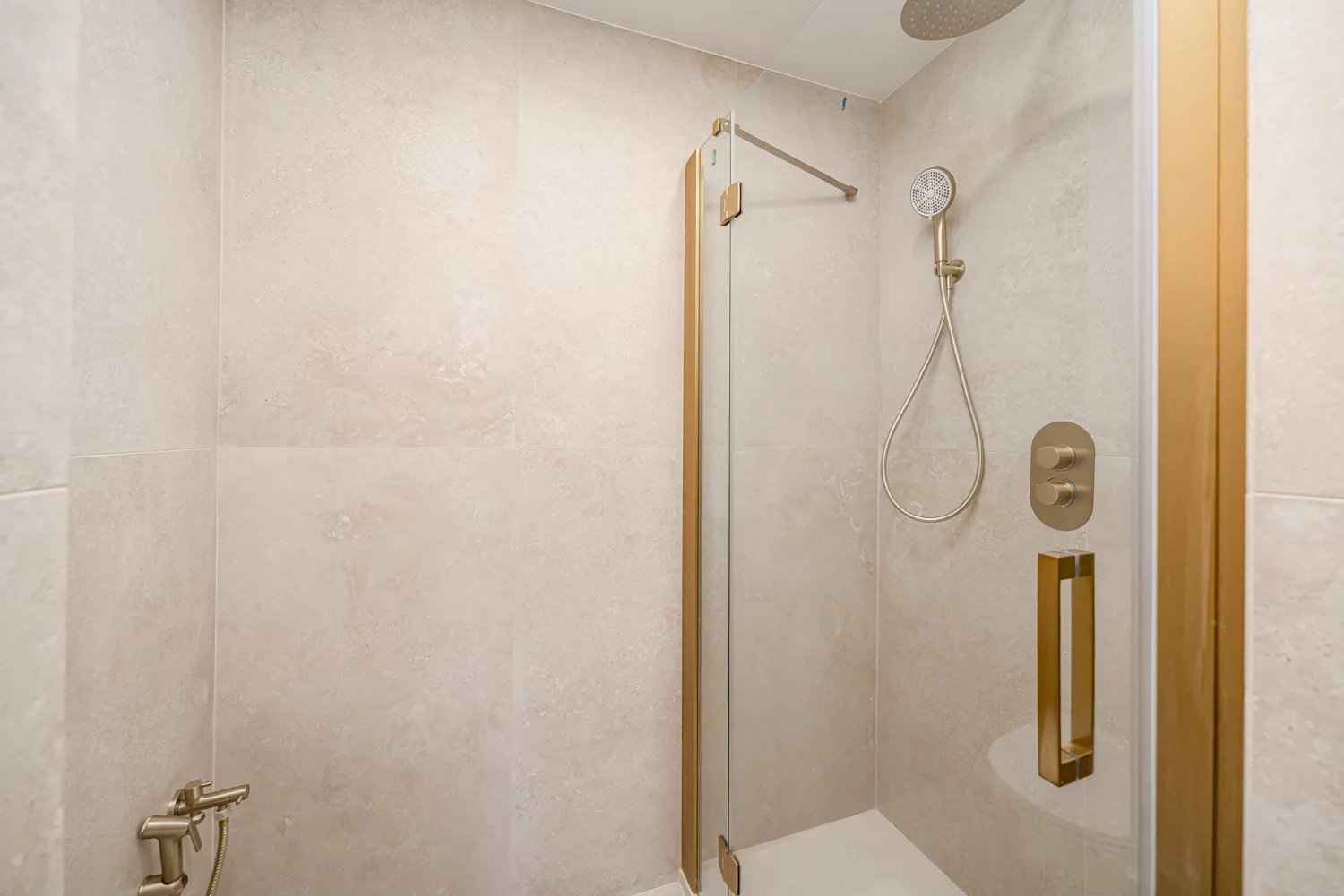 30a2763ce07c43a70d7b11182c89861a b8d725a46d 1500 original - Translation missing: en.helpers.application.image_tag.default_alt