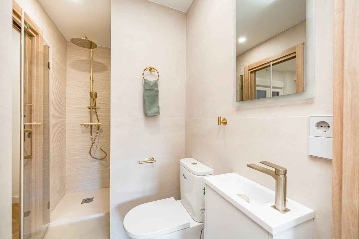 32eb597c5bcc30e18e6f7f8251f4e382 f011e856a3 1500 original - Translation missing: en.helpers.application.image_tag.default_alt