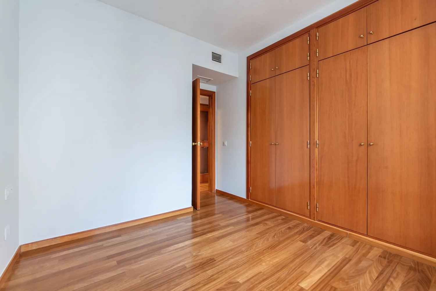 466b3ce3fcbffaba1834d3768c51b193 a4c9188c00 1500 original - Translation missing: en.helpers.application.image_tag.default_alt