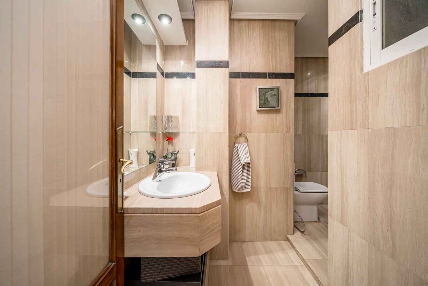 Cef43a40e78c8ff3f46f73d3ff9561ab b3824acdd1 1500 original - Attribut alt par défaut.