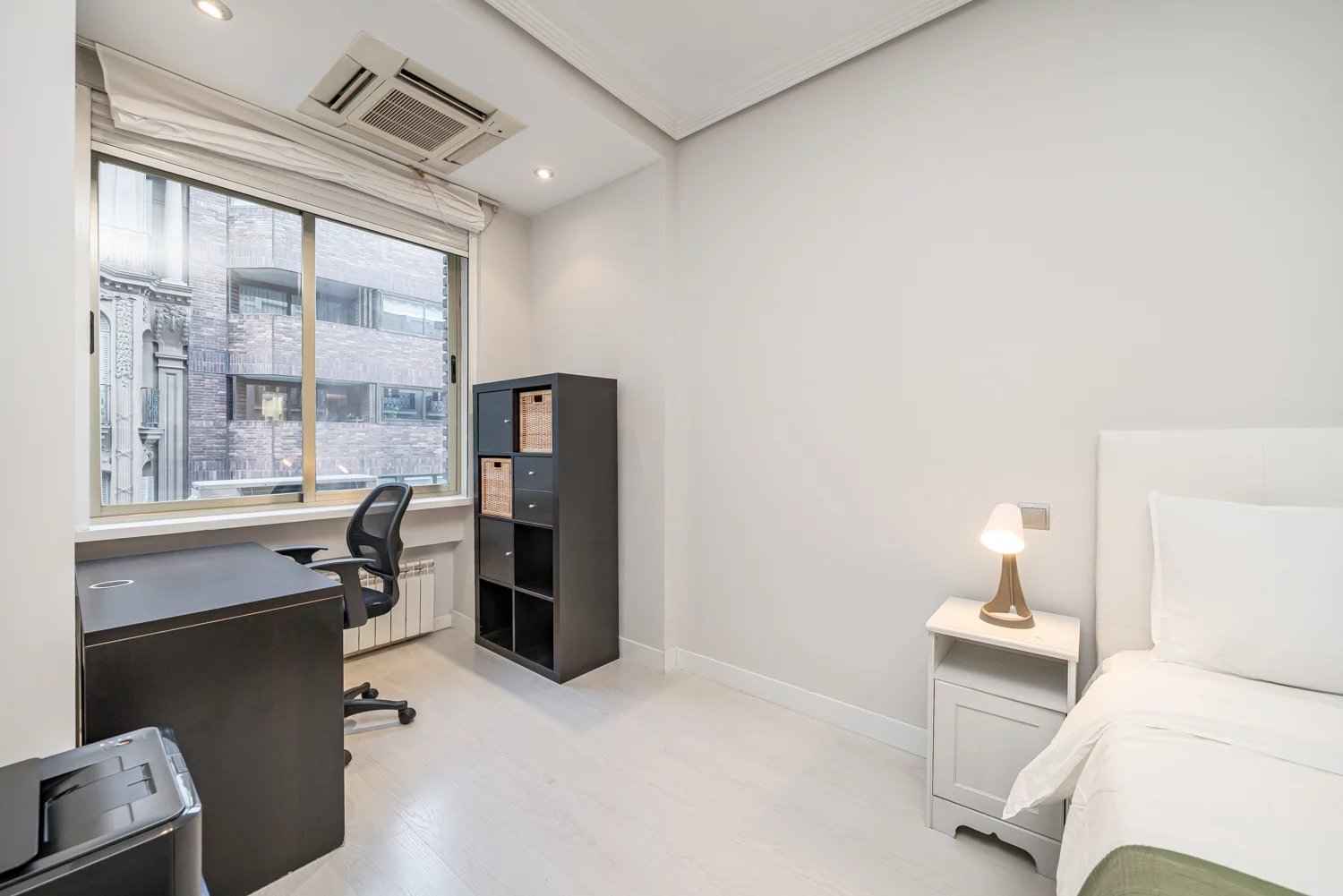 Da6d2857cdb930db52de5d3c4a6ec269 3e615da9c1 1500 original - Attribut alt par défaut.