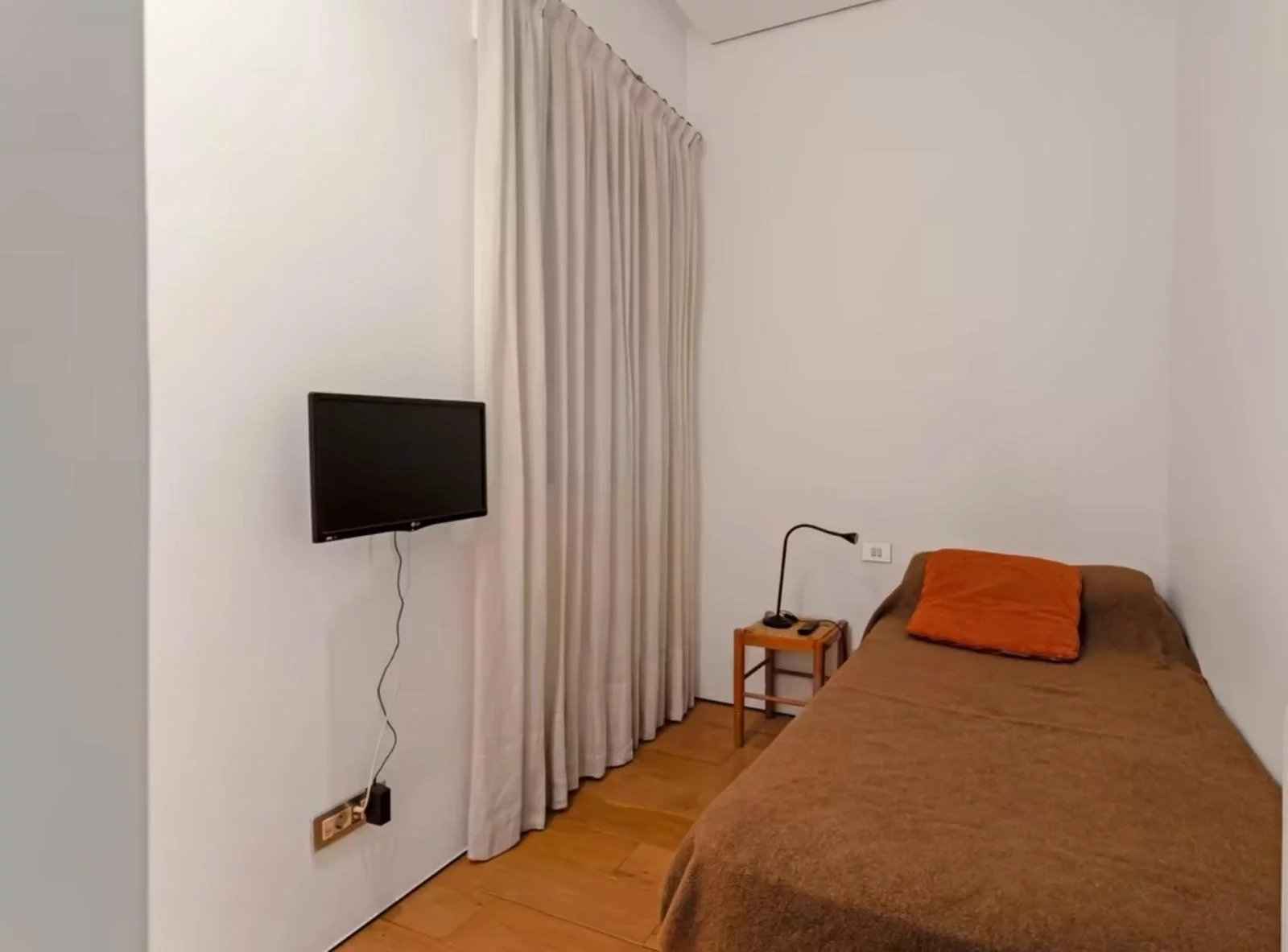 4f6101f7918b70bb08ee4d16950782fd 73712b4612 1600 original - Attribut alt par défaut.