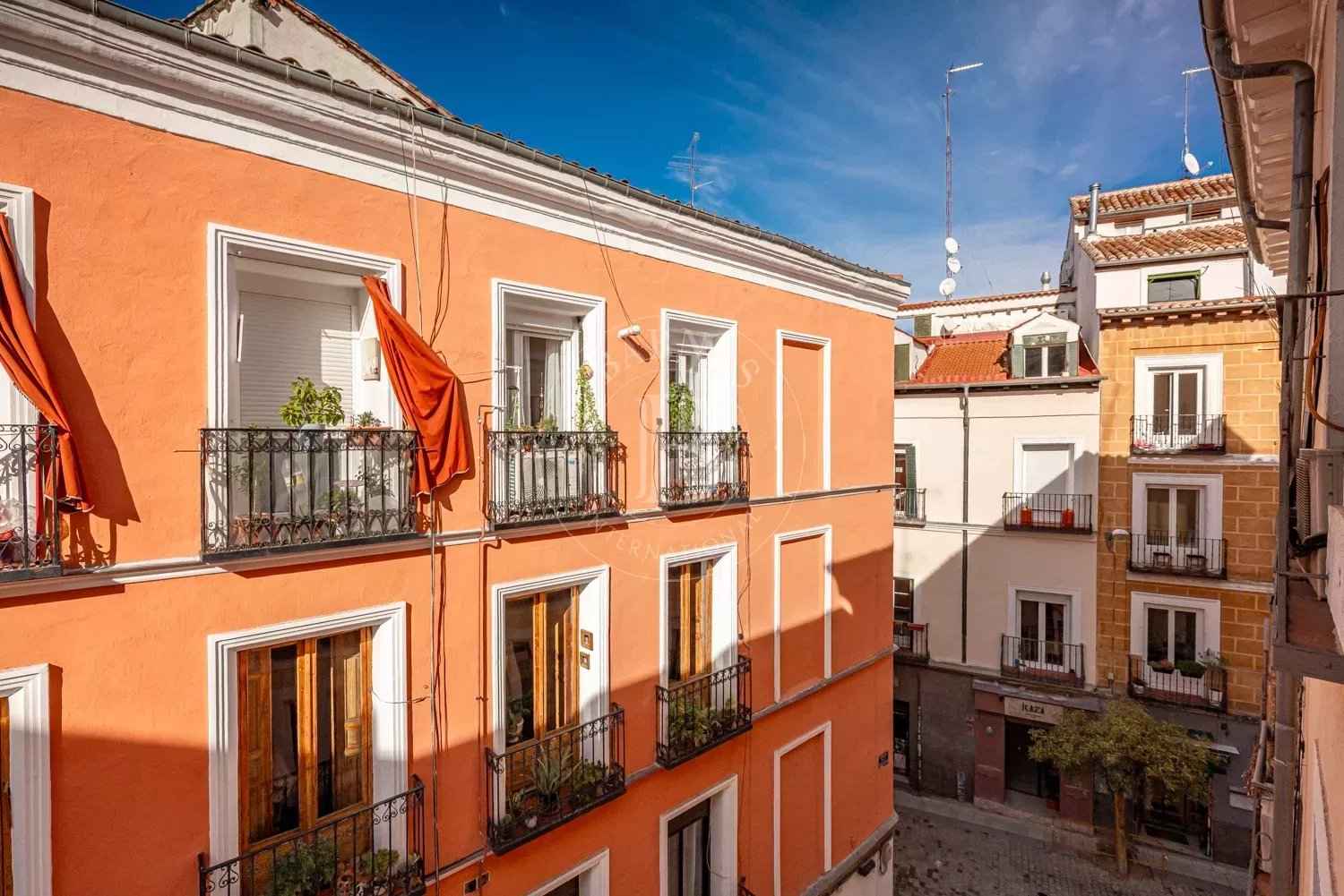 950336624696fa9d83b0d90eec587ccd f8c0c915b3 1500 original - Attribut alt par défaut.