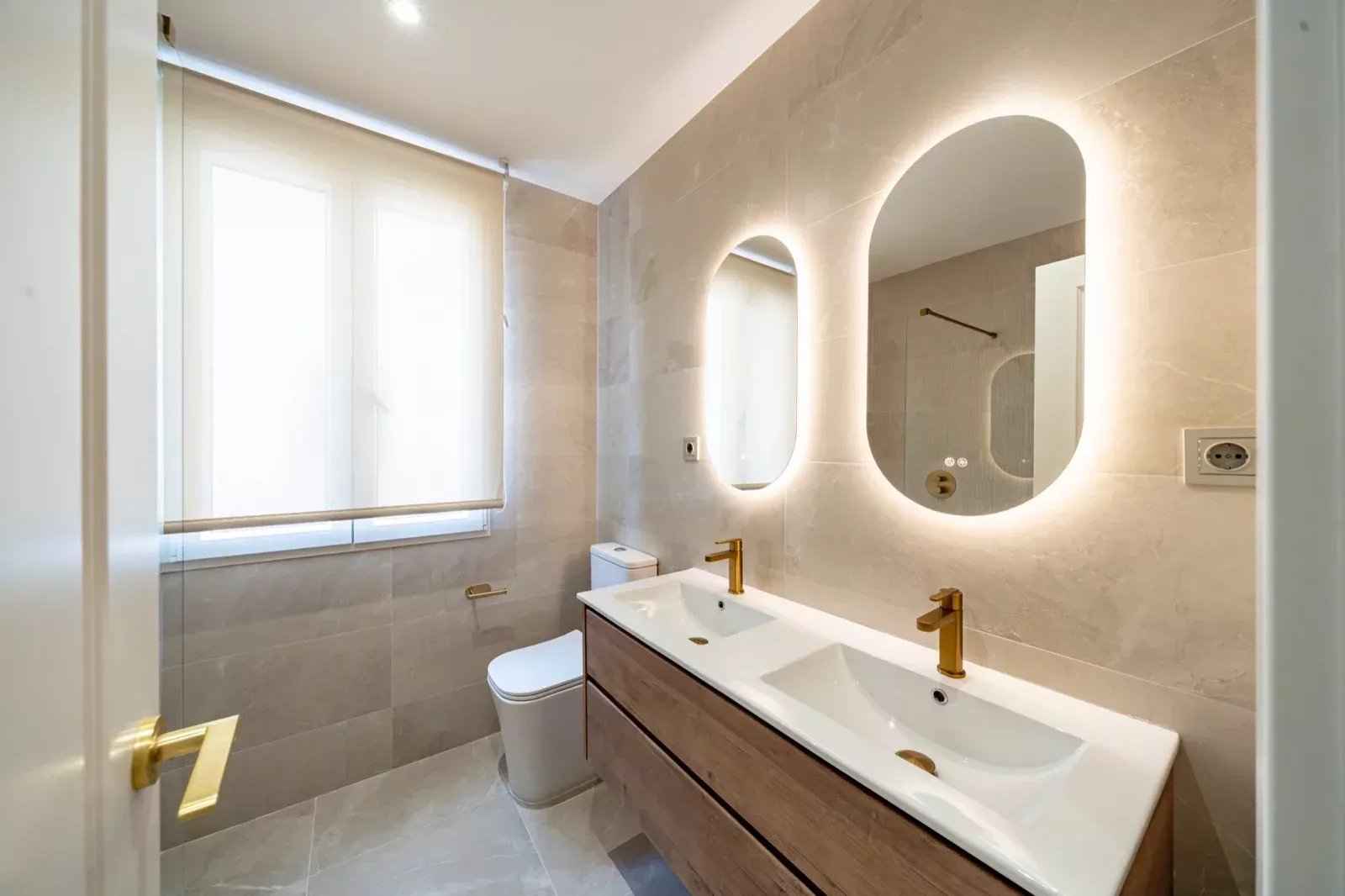 40dfa3ec2a598d2dd46b0f92507b7443 d342439dfc 1600 original - Attribut alt par défaut.