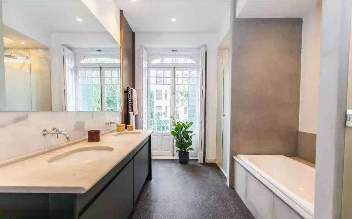 D1dd9e377a3c86d3328d299d1c00ebb3 70e4b885d2 1219 original - Attribut alt par défaut.