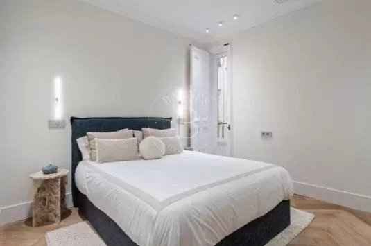 3c3281359c81fd444b497faba5da71e2 aae9bddc8a 535 original - Attribut alt par défaut.