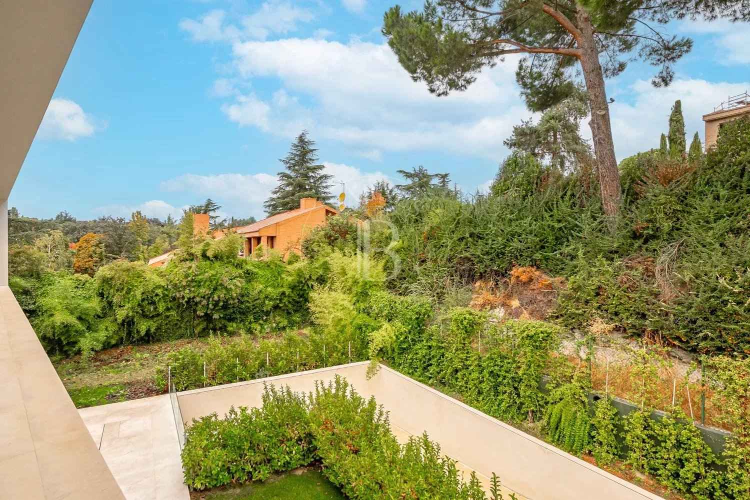 9b78ba517a3c529054ba99c90dcbcbba 21df805060 1500 original - Attribut alt par défaut.