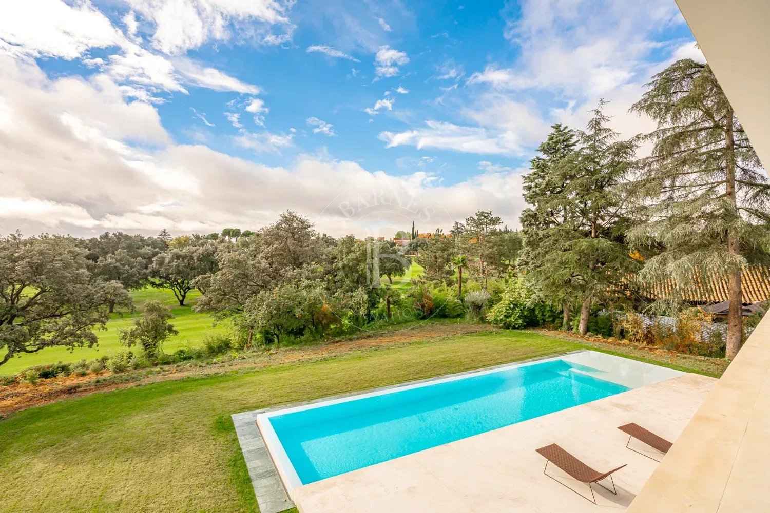 729ce7eb5942265c15f5a233c306ed5f ae790df9b3 1500 original - Attribut alt par défaut.