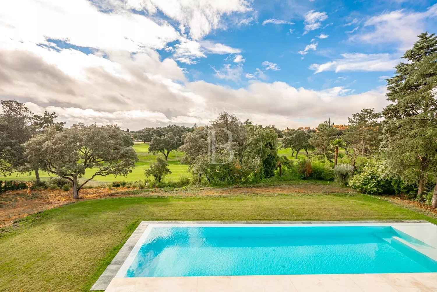 60629766fced4f0ce457b9db6a017f35 6ed8a489d0 1500 original - Attribut alt par défaut.