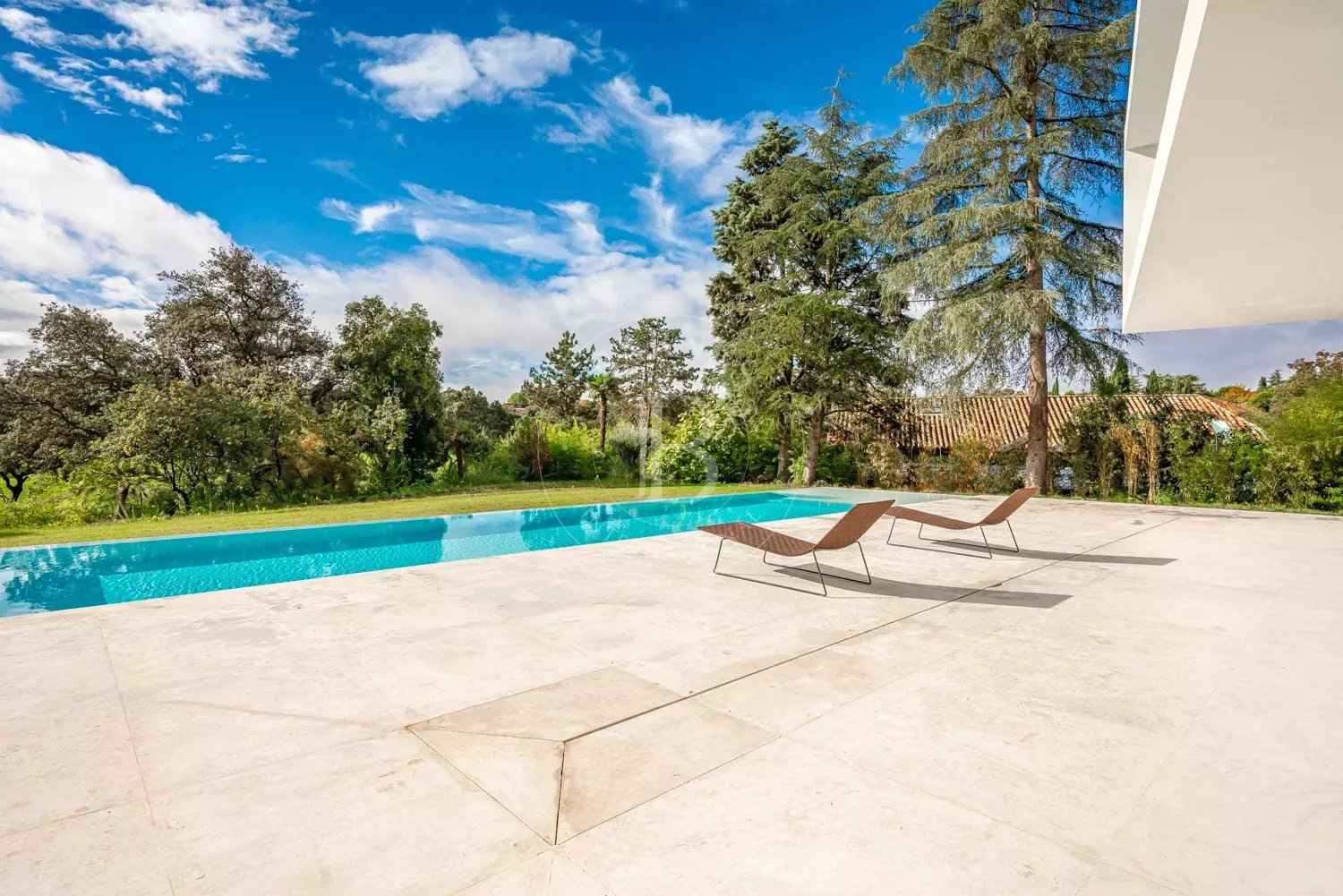 F7824e71ec12f170a31d9ba4a63c7037 ad4f7b8511 1500 original - Attribut alt par défaut.