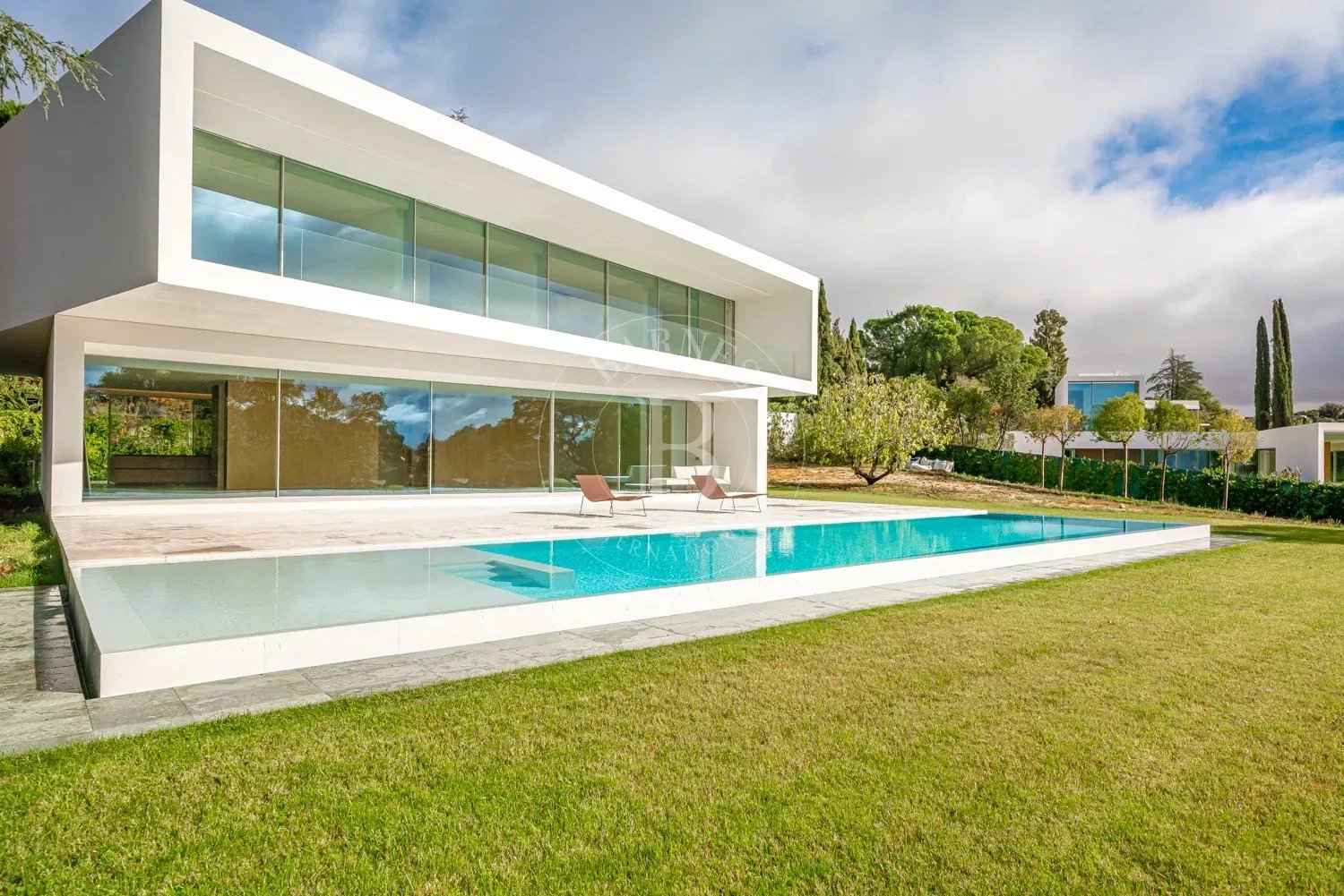 5f318610939abf1da79addc2f0457ad0 23060d2124 1500 original - Attribut alt par défaut.