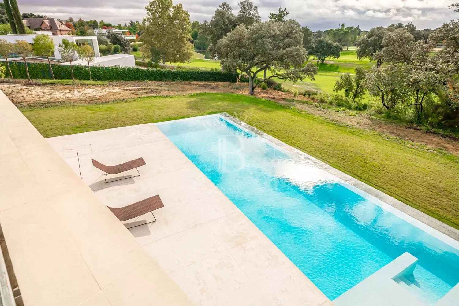 E37424580e434709903217f03cb3736f d5fdb0979a 1500 original - Attribut alt par défaut.