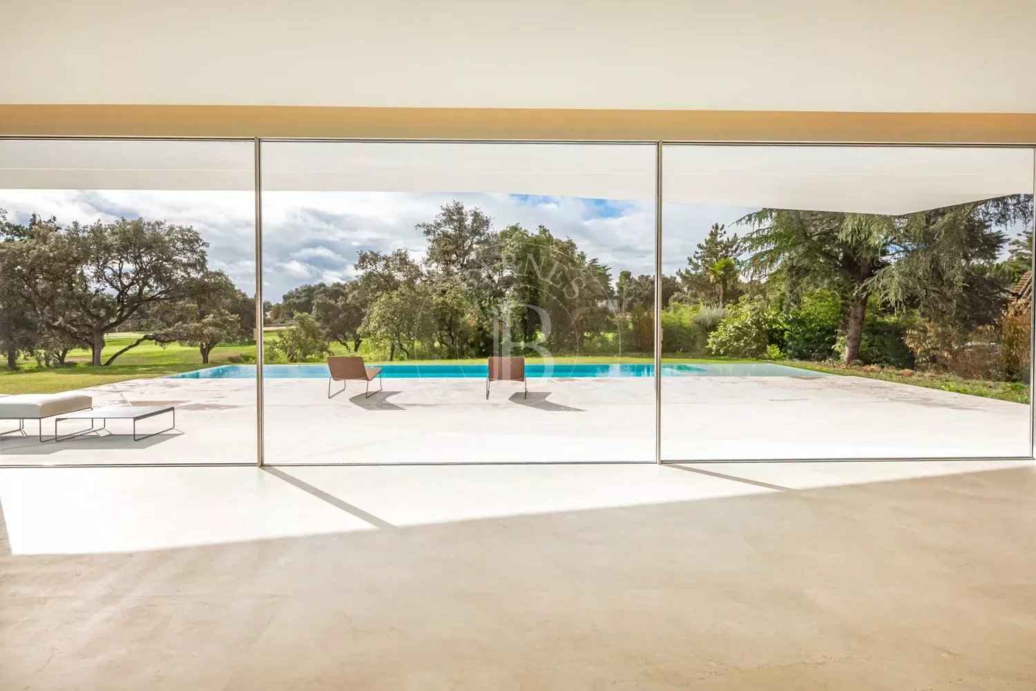 8947caf617eb19bfceff7ea32c9f1e64 efb3258dee 1500 original - Attribut alt par défaut.