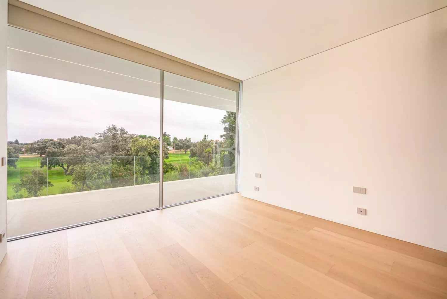 4181279b1e6fd25cc416f125cd3fa61b f2158bd868 1500 original - Attribut alt par défaut.