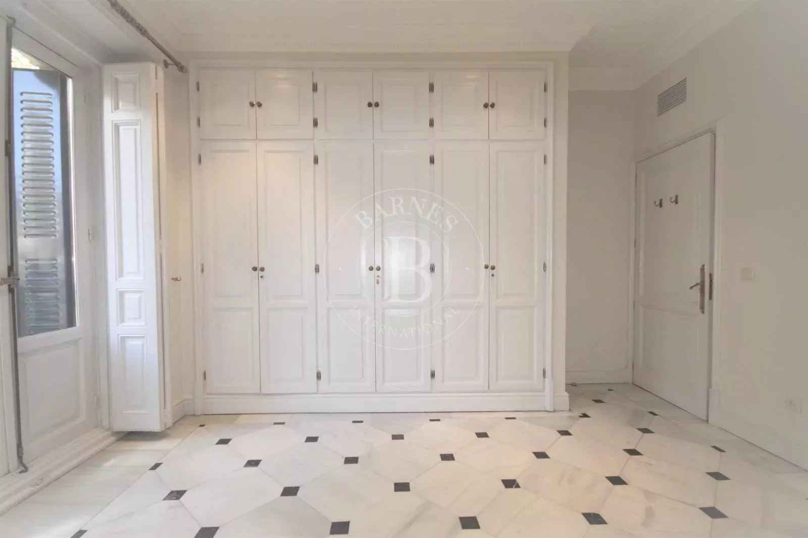 Abaecc16d1fa812b5b92c5131d825bbb e7dd2329b3 1600 original - Attribut alt par défaut.