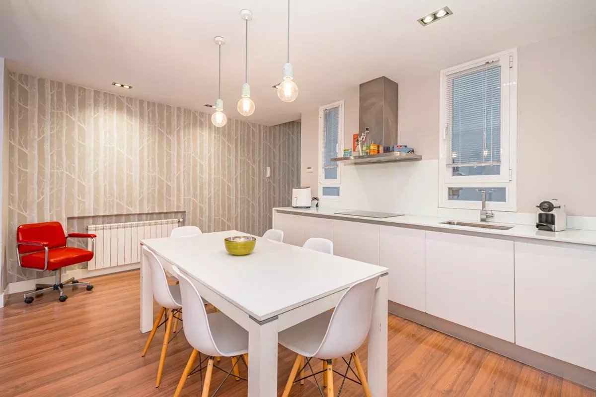 30f239a86920d851278f7b2257891d3b d9cde8ea6b 1200 original - Translation missing: en.helpers.application.image_tag.default_alt