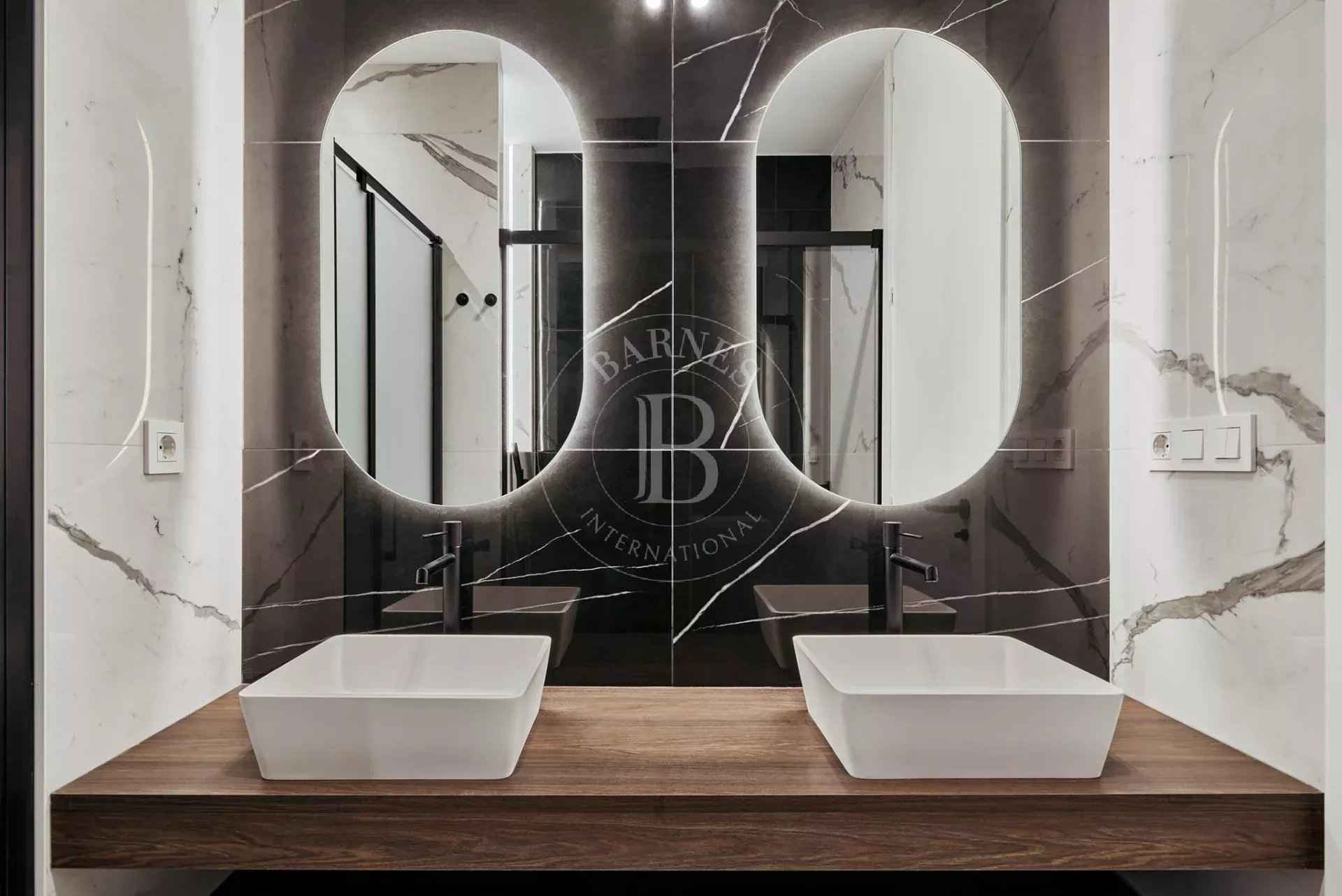 5dcf8f4a534fa51689443f1495c115e1 7f99889963 1920 original - Attribut alt par défaut.