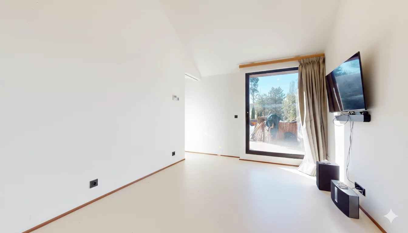 5ae69cb861943e366f6c1a8ba95df8d1 14815ef816 1344 original - Attribut alt par défaut.