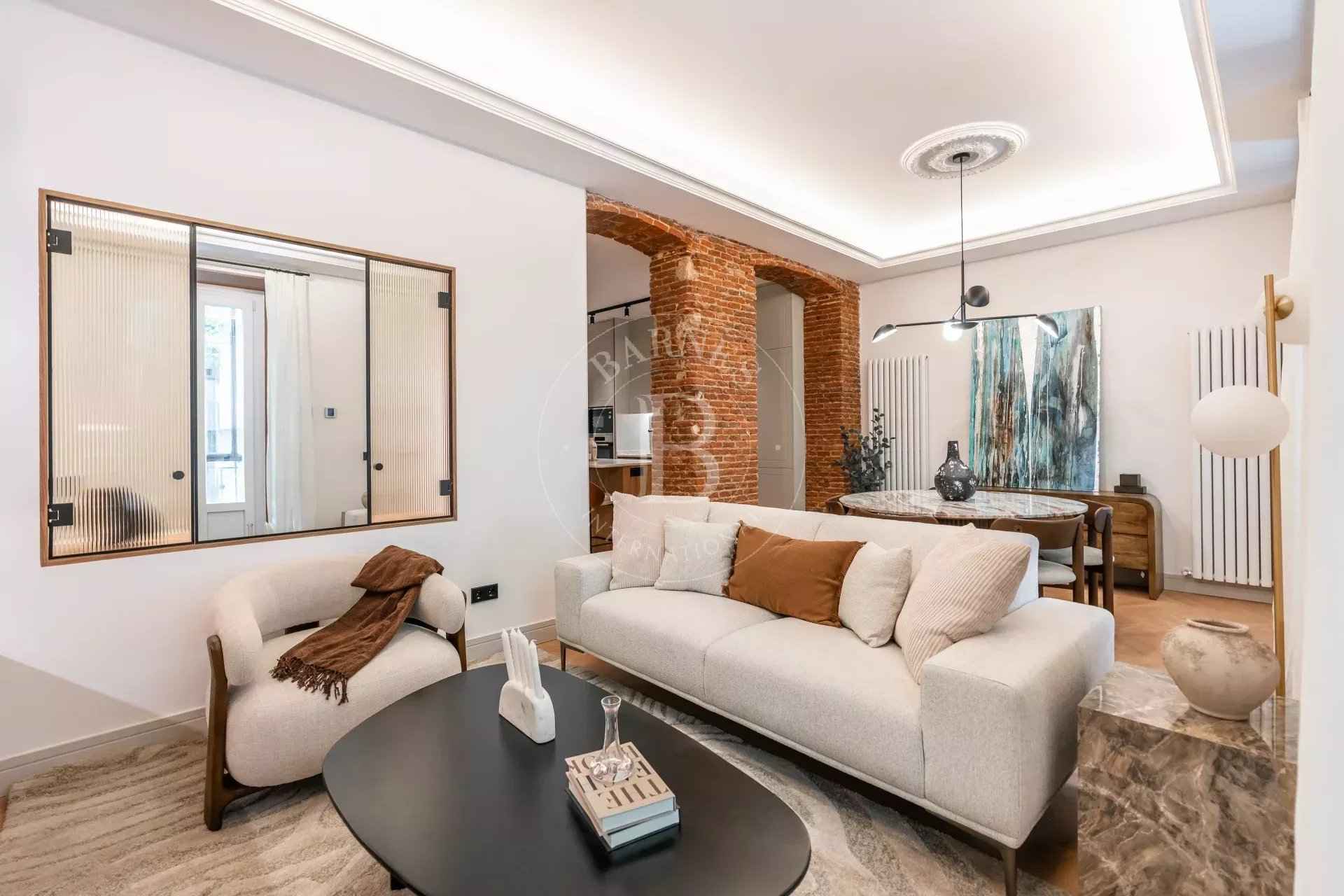 B491f2308d6bdf11f72ee3a506dcf2b3 e93c51a6b5 1920 original - Attribut alt par défaut.