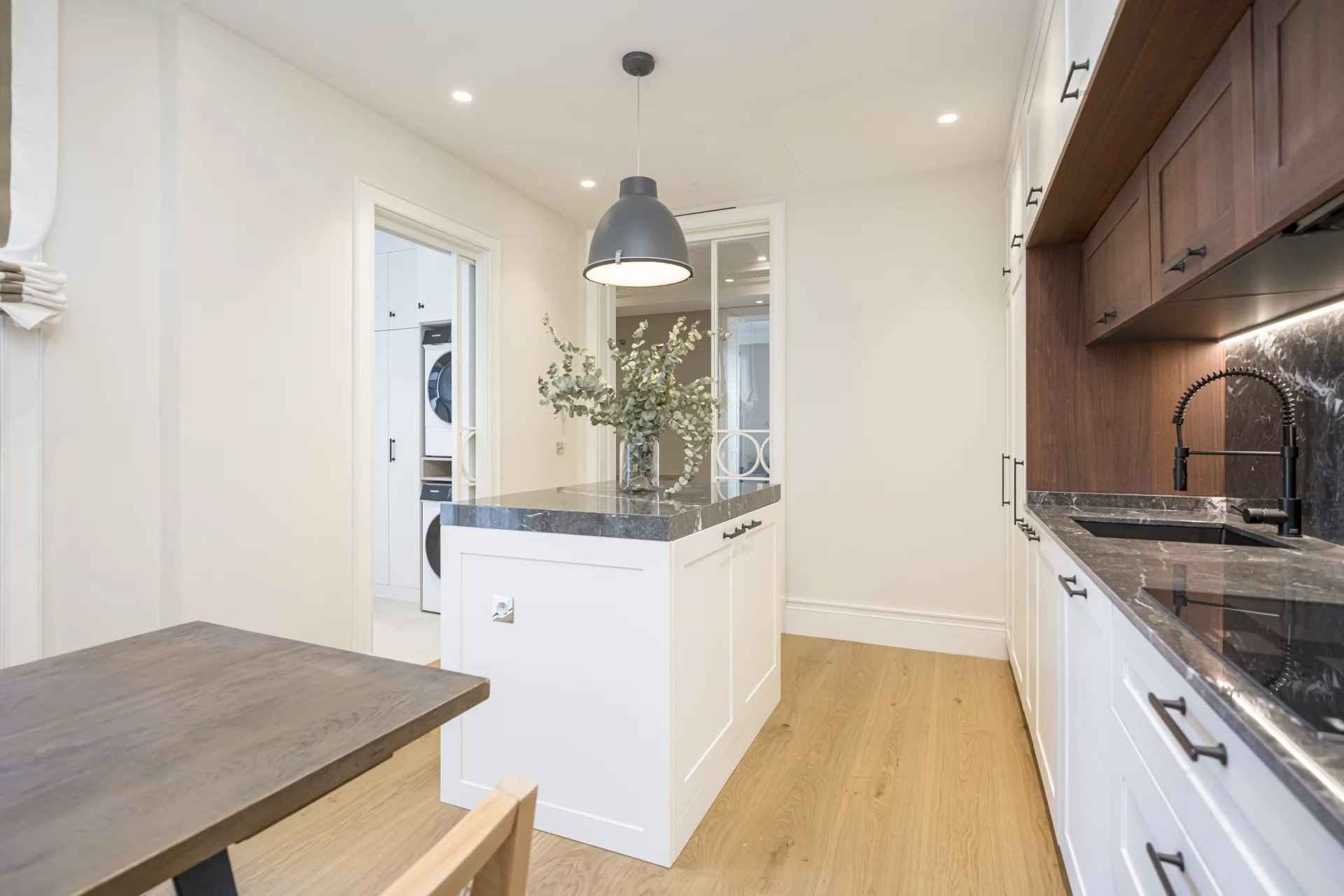 5c9f2d7f42f4595f10513b4ef13afea2 d0cc695a03 1920 original - Attribut alt par défaut.