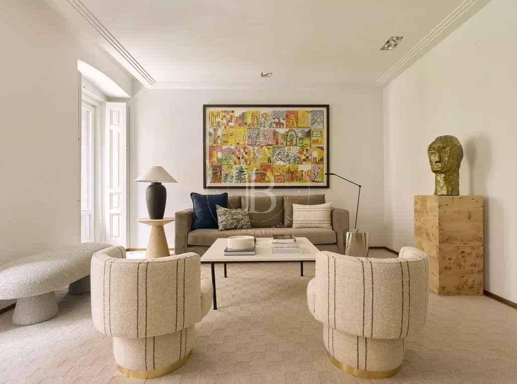 A6299c868d2b2bb35139e218e3fcd648 f429867a10 1028 original - Attribut alt par défaut.