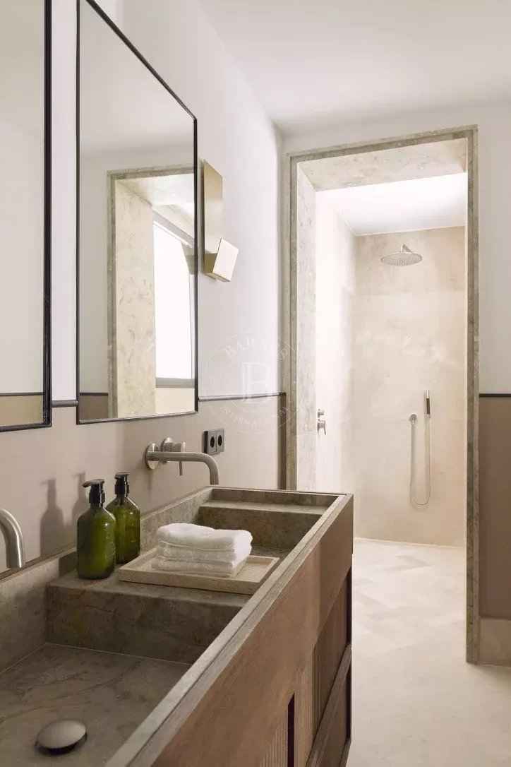 75589059de484c475511c745310397a5 65138a7913 1086 original - Attribut alt par défaut.