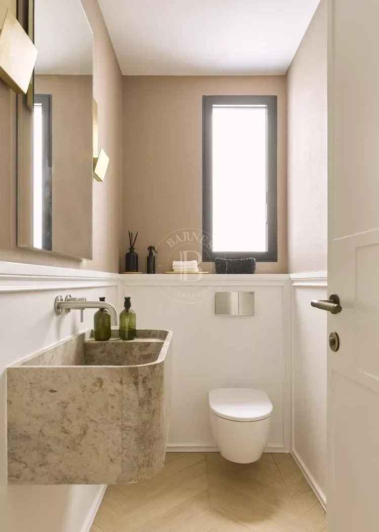 3273c5b5194deff37e9fe6bc46184e11 1a3893e3d8 1051 original - Attribut alt par défaut.