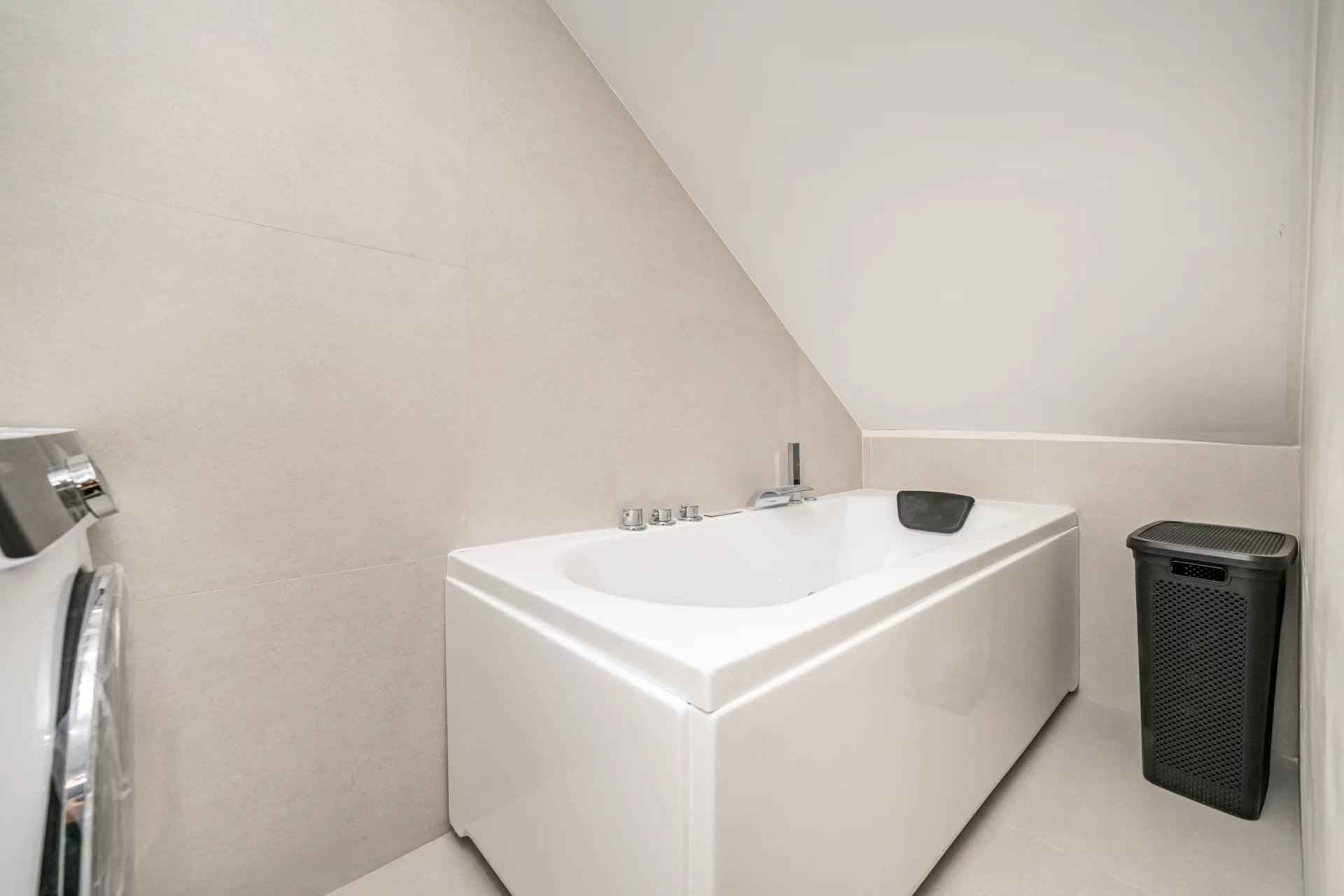 79a998d7d02cad1ec105378c370785fc bee2eabf5f 1920 original - Translation missing: en.helpers.application.image_tag.default_alt