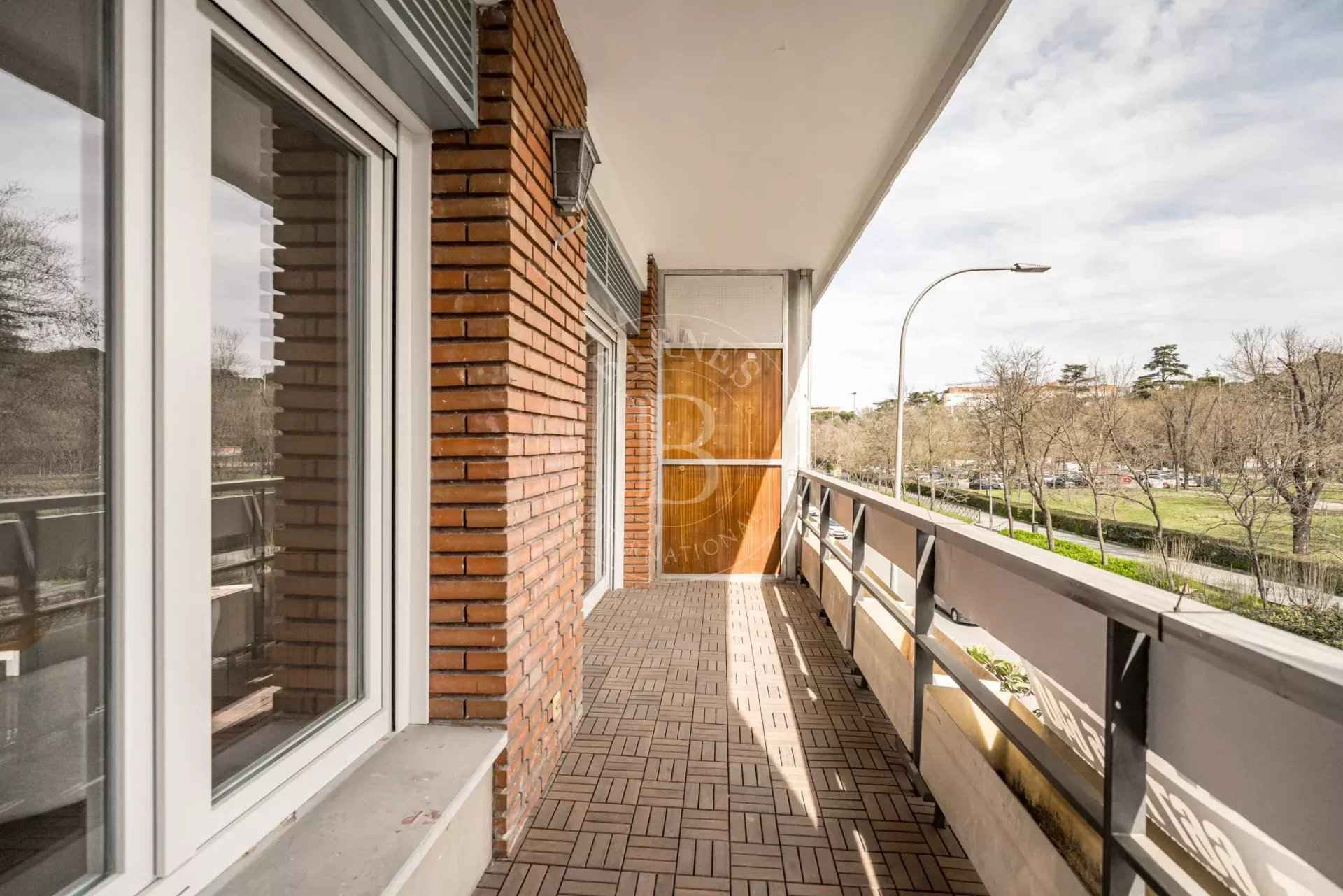 9d9ab93964019a21a75e0548669e87bb a56f5b2c75 1920 original - Attribut alt par défaut.