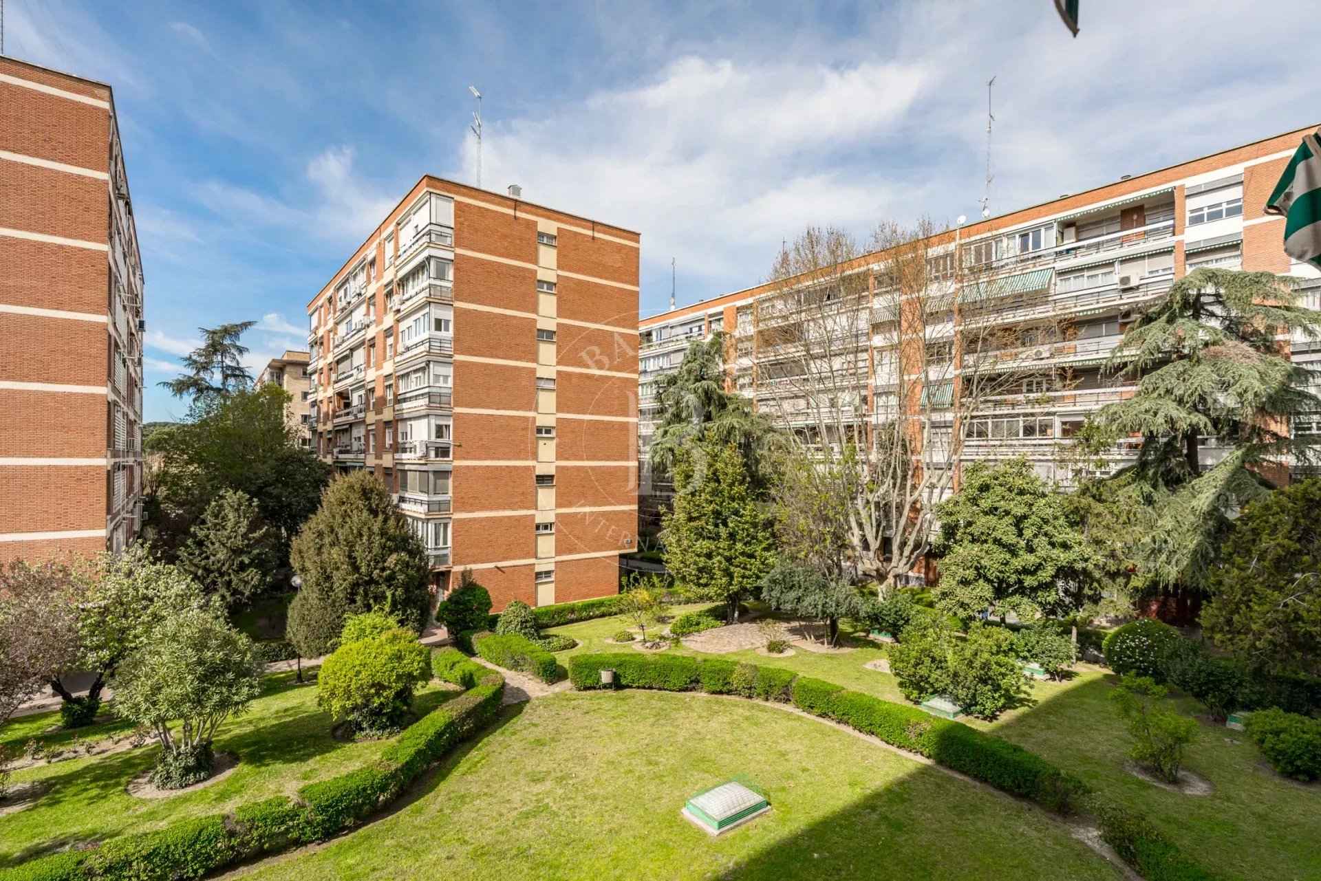 Aeb434e093d032ff97312c3828054125 66f43ecc29 1920 original - Attribut alt par défaut.