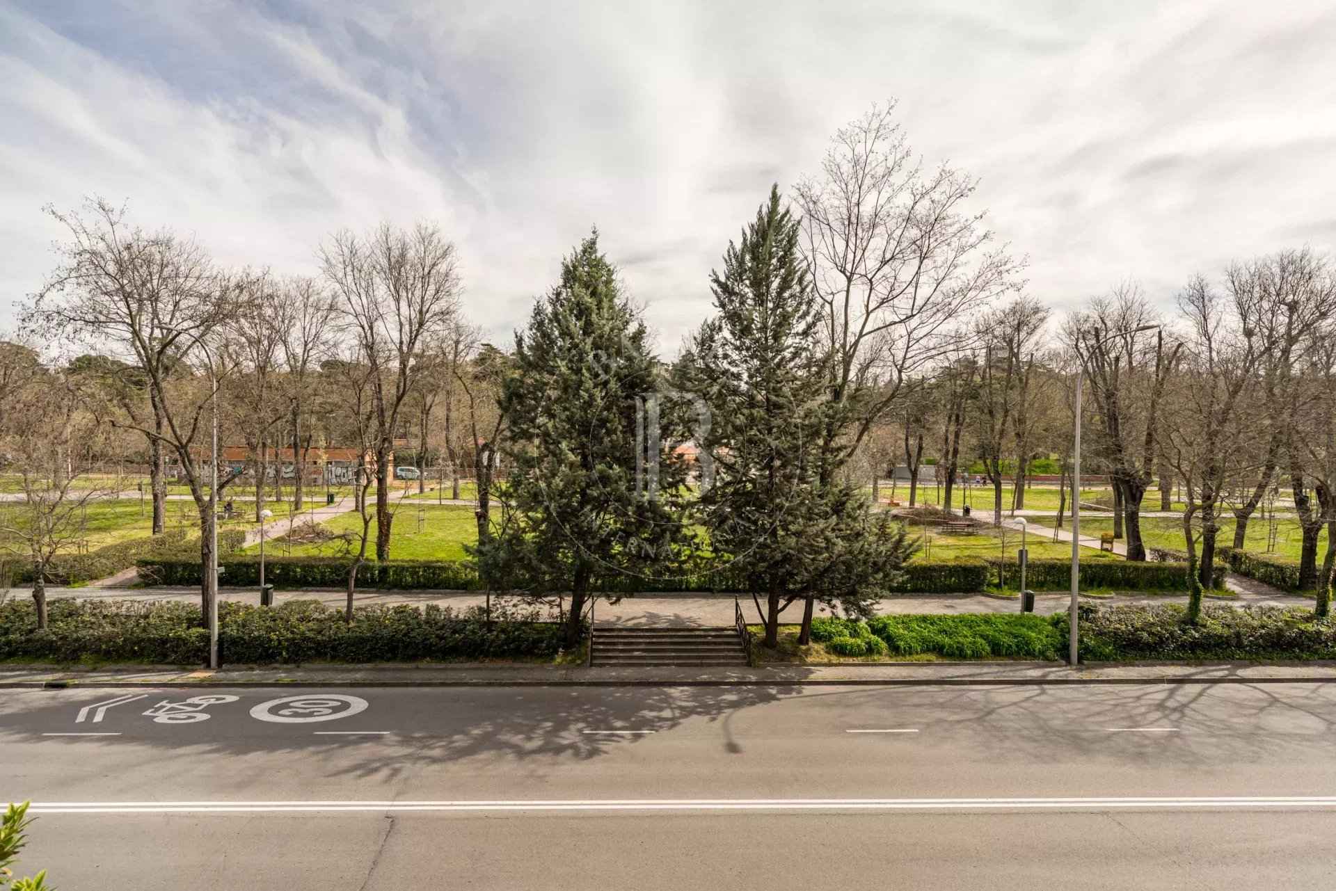 5cfa3d4065a12ecd45a0ad4054109a85 2ac07faa7c 1920 original - Attribut alt par défaut.