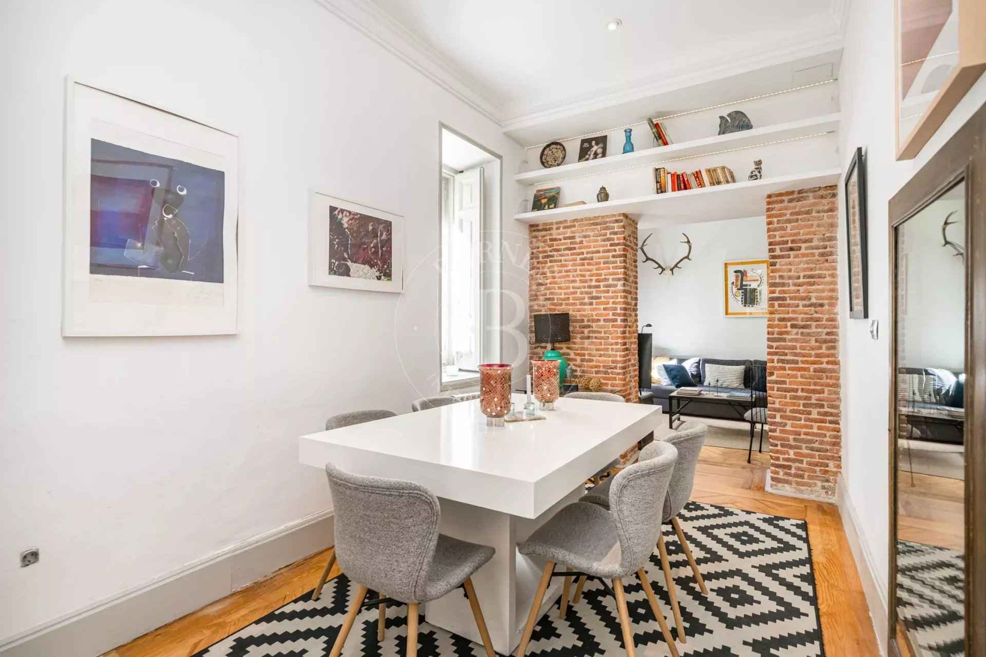 2d210e50f9c53ddbb403e496cf0d452f de360e065f 1920 original - Attribut alt par défaut.