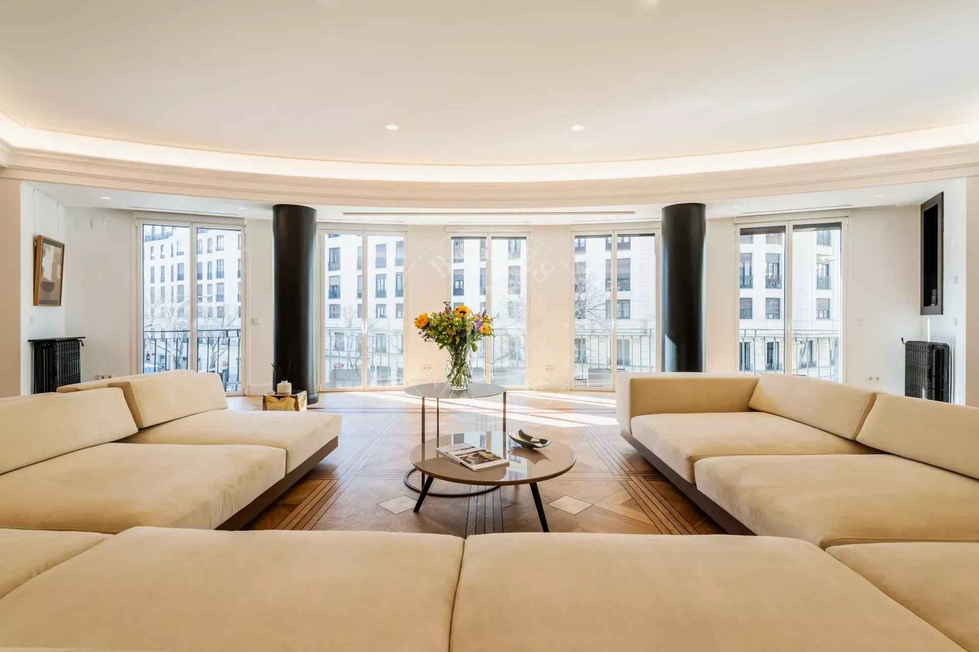 91c51ca591af48c49f078848cc3c21e4 a1d01090b7 1920 original - Attribut alt par défaut.