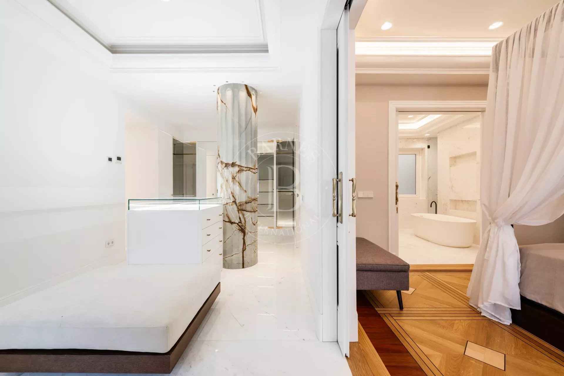 4a2f843f10354e8128d2418568759756 6190e82b7e 1920 original - Attribut alt par défaut.