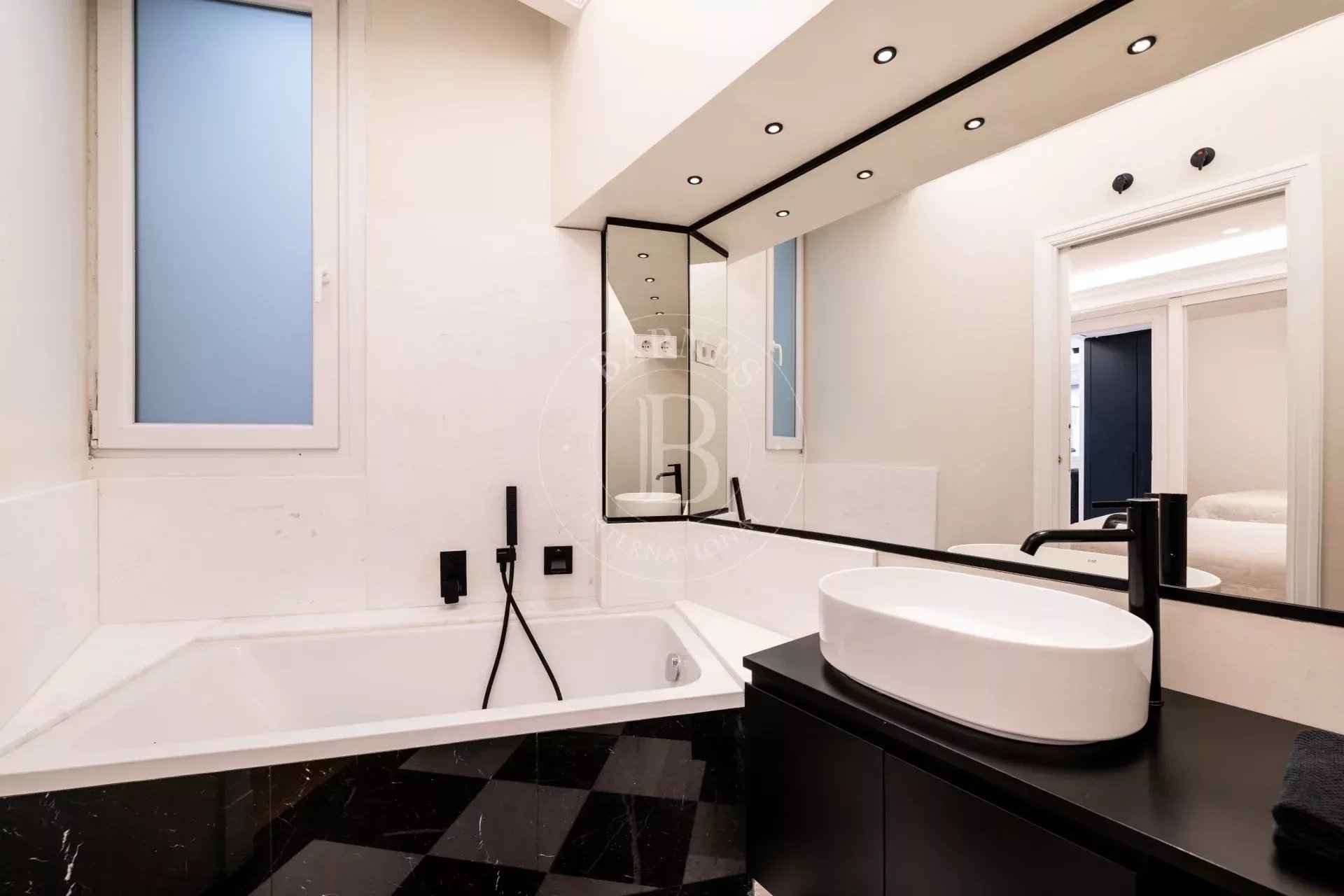 Da2079fd92d4cb7df89d816fcaf0137e 551ab7204f 1920 original - Attribut alt par défaut.