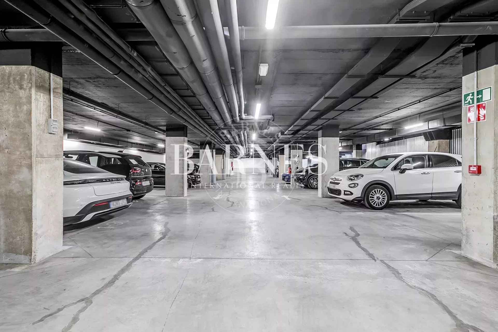 98ae5545b5c361b04c26e91a4420f94b c65e46951a 1920 original - Attribut alt par défaut.