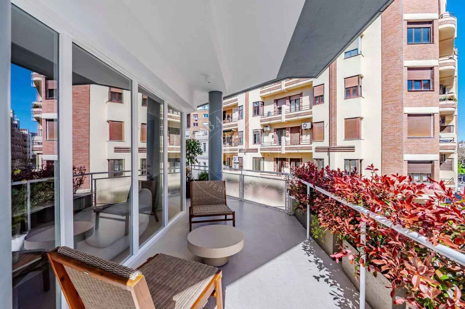 B2f2ab5692eb545d19635c44b213562c 046512ae4c 1600 original - Translation missing: en.helpers.application.image_tag.default_alt