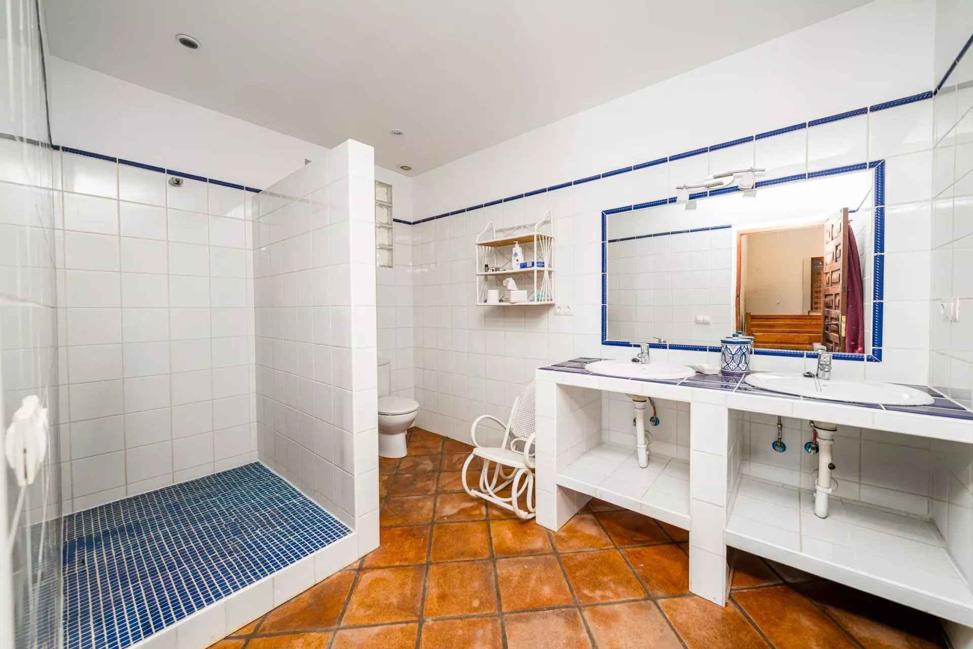 Ba87d1a64bc169f1f61291aa3514f615 48cae7de21 1920 original - Attribut alt par défaut.