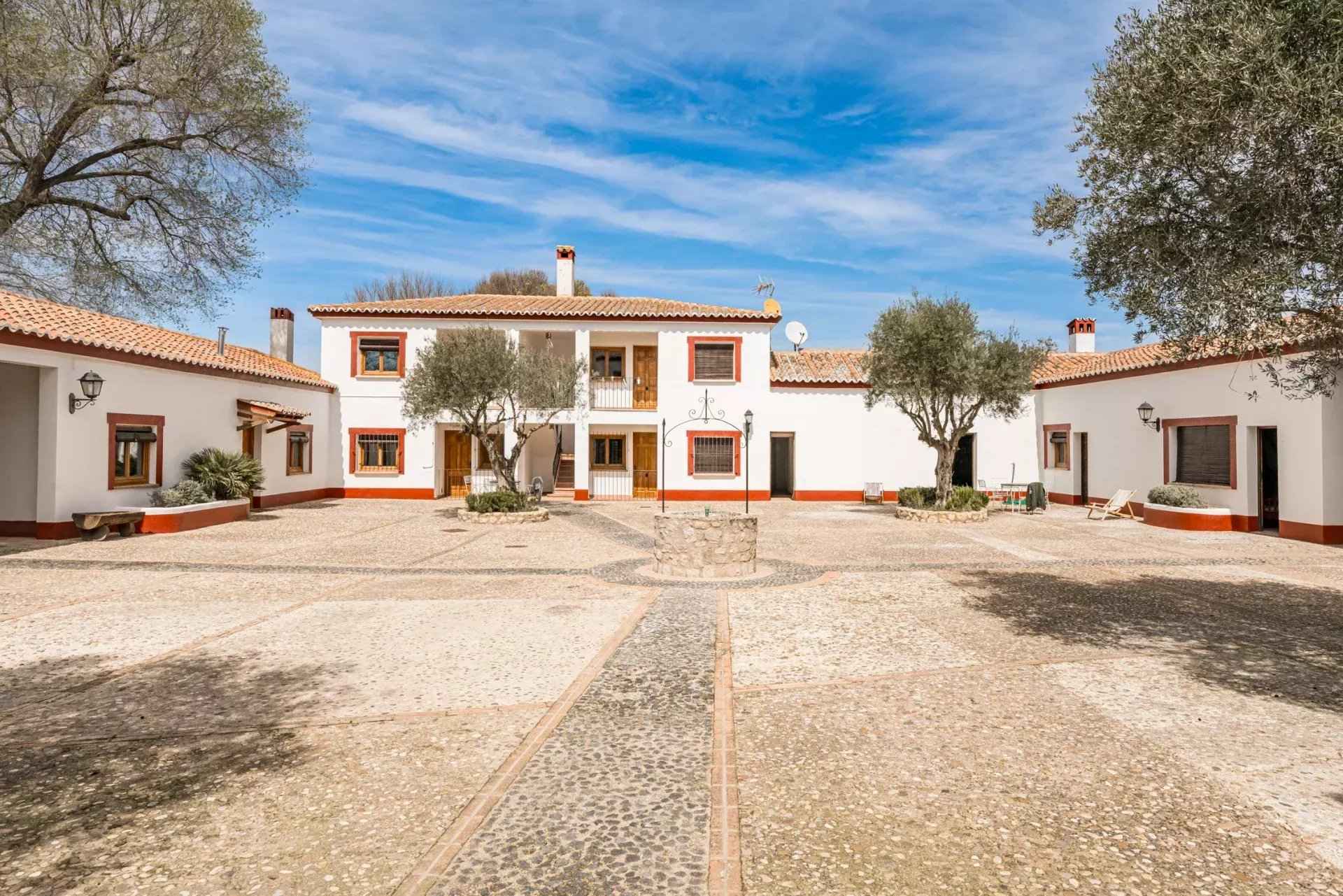 Fd80c2df210ad85eece6c31c00c07253 1606f0f81a 1920 original - Attribut alt par défaut.