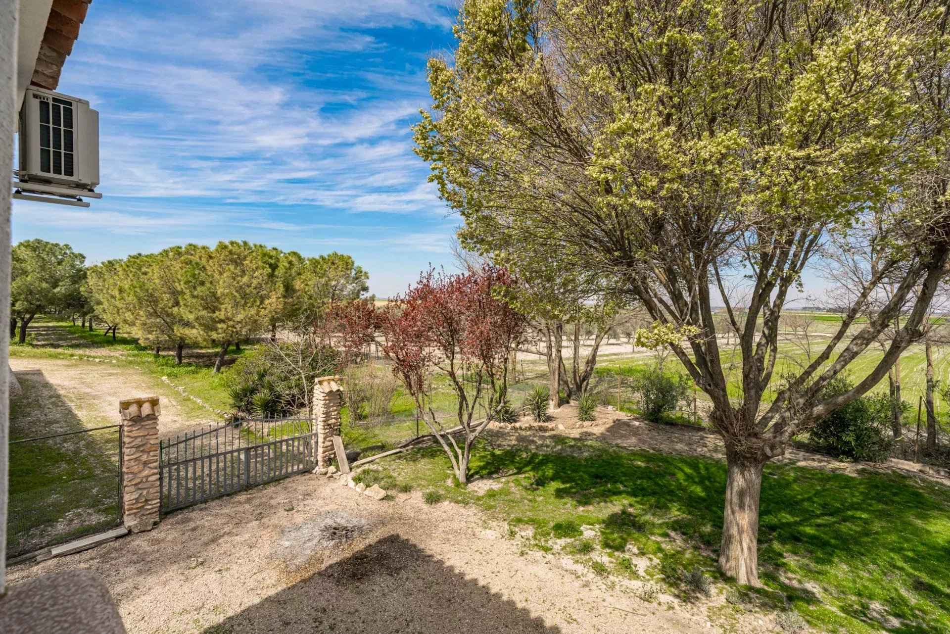 B2efcf2bf51f56287b36a3de7f14da49 f5df66fb97 1920 original - Attribut alt par défaut.