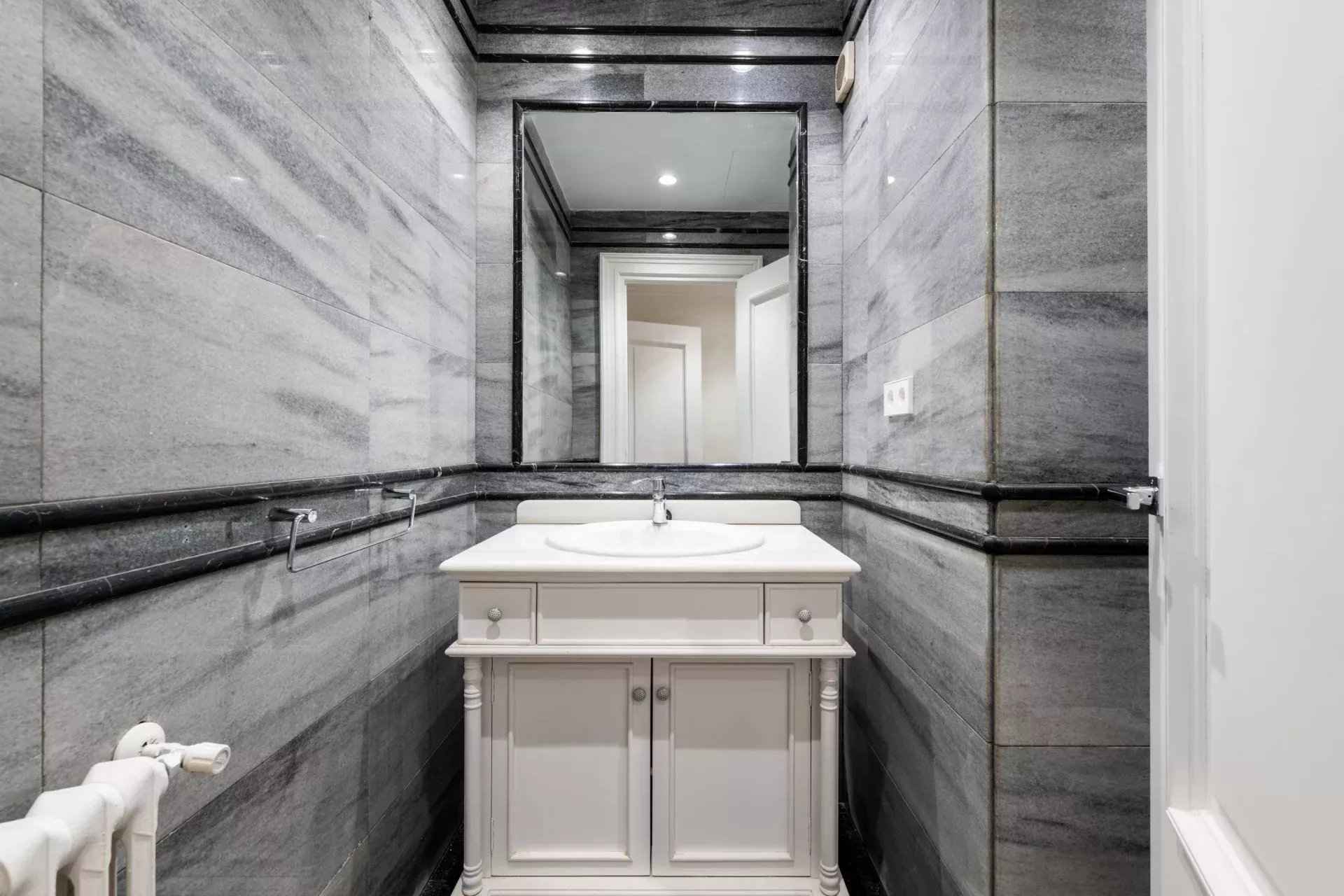 10a5ed3769b070be5994941b7d6100cb 577a19009d 1920 original - Attribut alt par défaut.