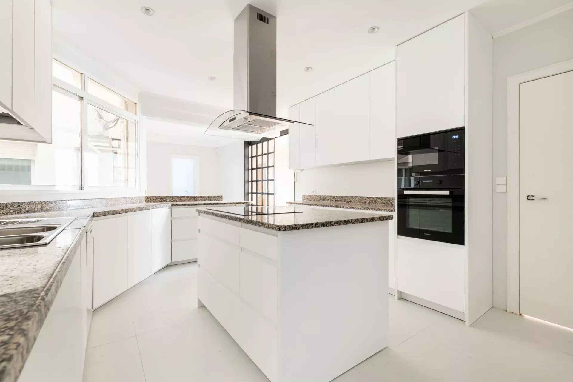 30db91fabe135f7a38901ec3790d29b6 9991cc0f2e 1920 original - Attribut alt par défaut.