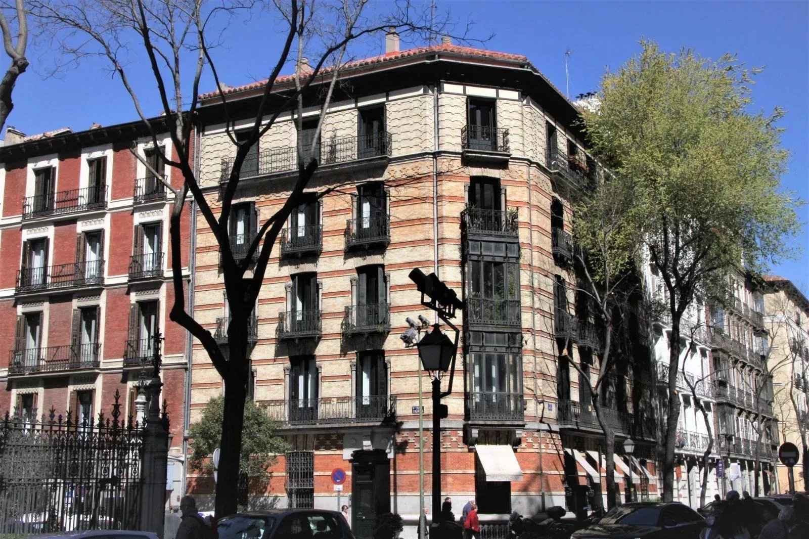 E7b8860e55ac5c86d4ed19ef4a3bd084 cd6bfe88a9 1600 original - Attribut alt par défaut.