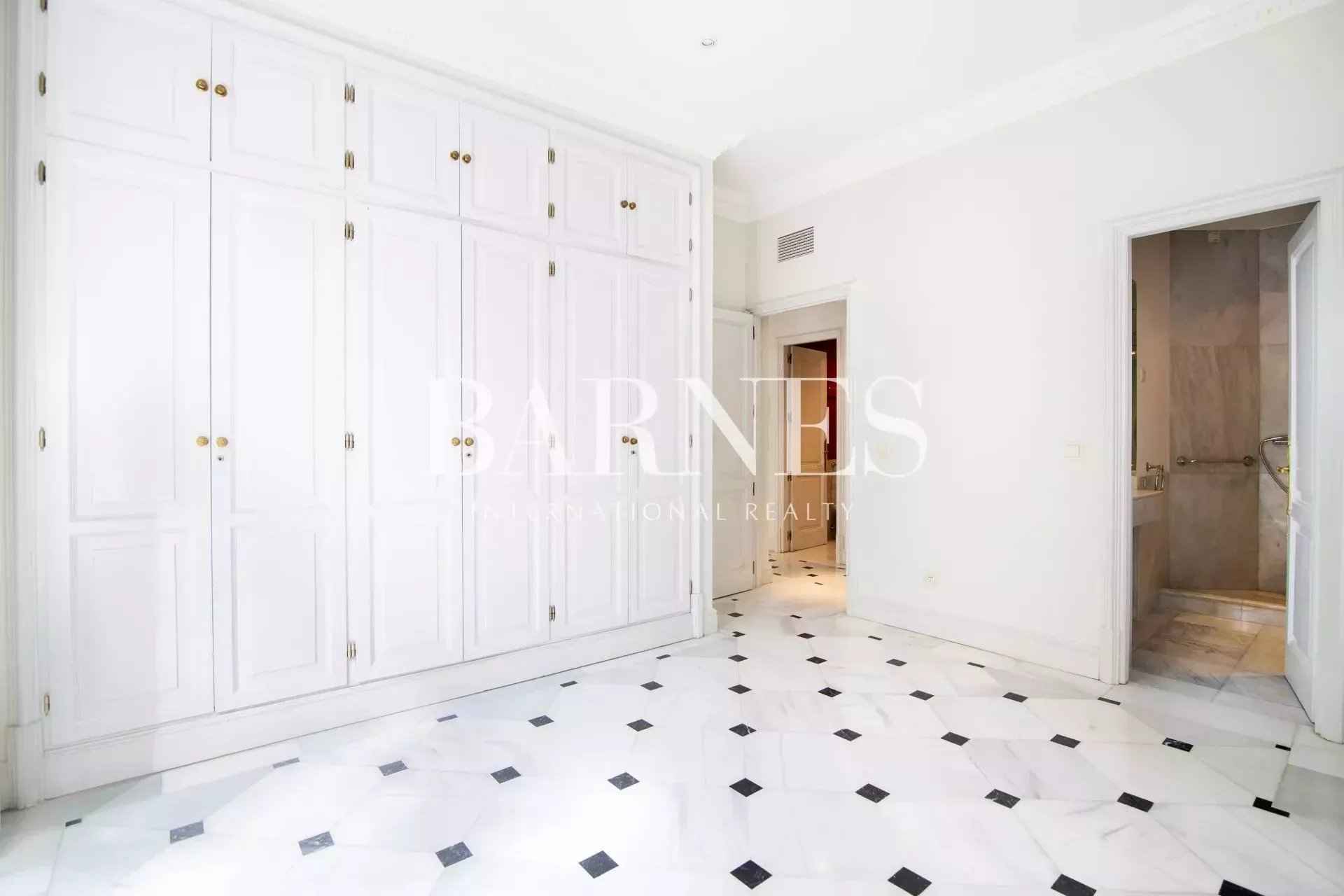 8811c082aaabda958e9514cbe81d9f67 80f2766799 1920 original - Attribut alt par défaut.