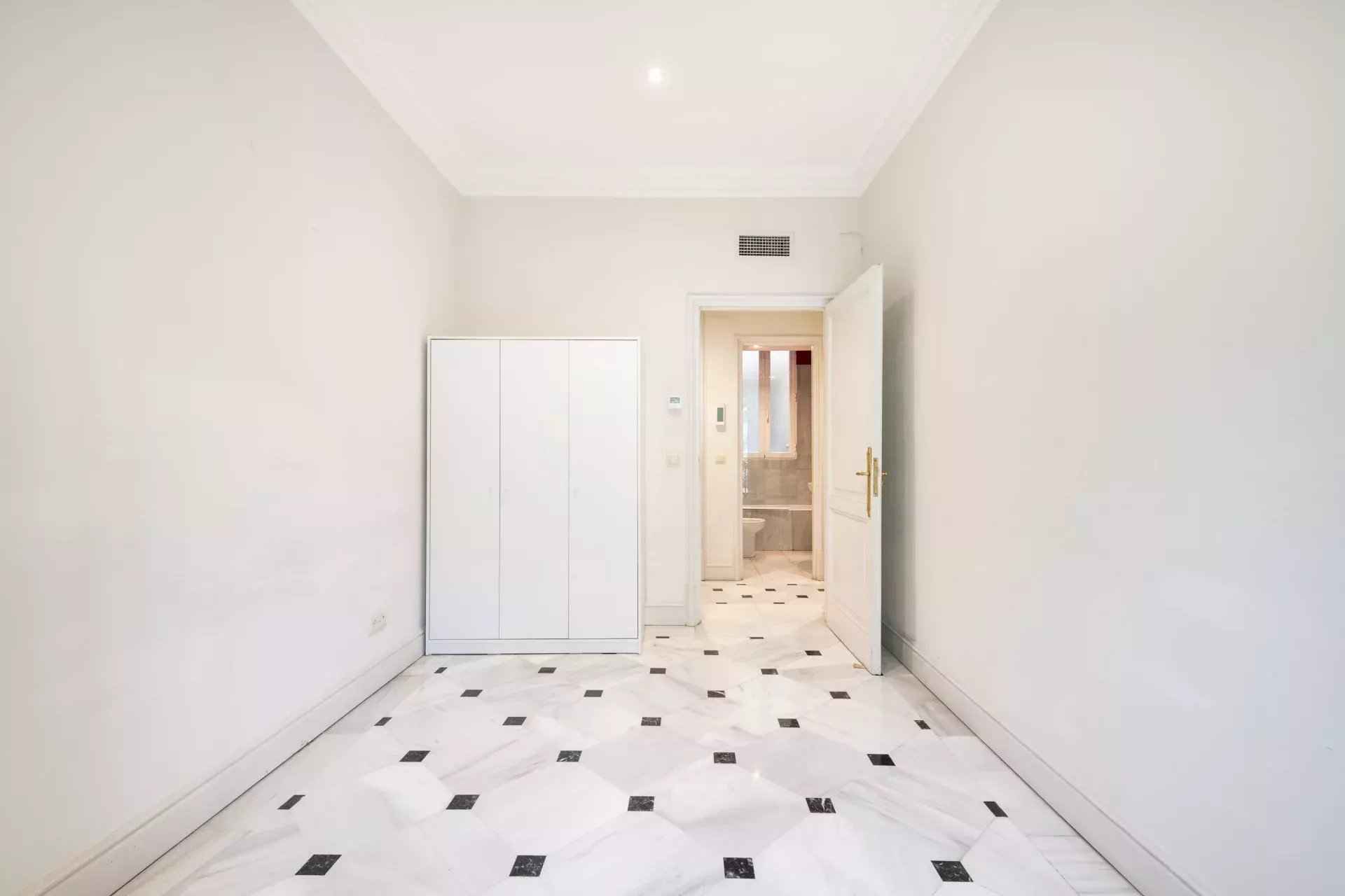 E8445d66b40b65db06550e55eeb34838 7ab3befa63 1920 original - Attribut alt par défaut.