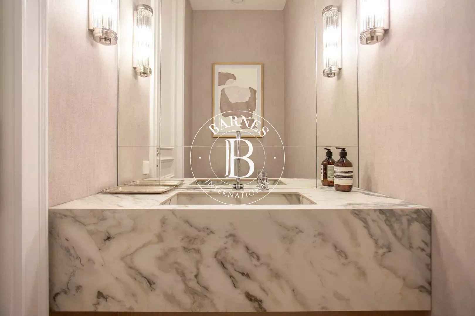 6f9b8470bd76acd64d00b730f55844b4 0d29928966 1620 original - Attribut alt par défaut.