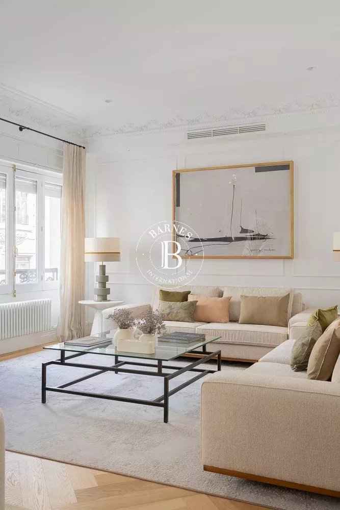 2520d53a122d6dcf890f7e740b6015de 9f0ce07e42 1000 original - Attribut alt par défaut.