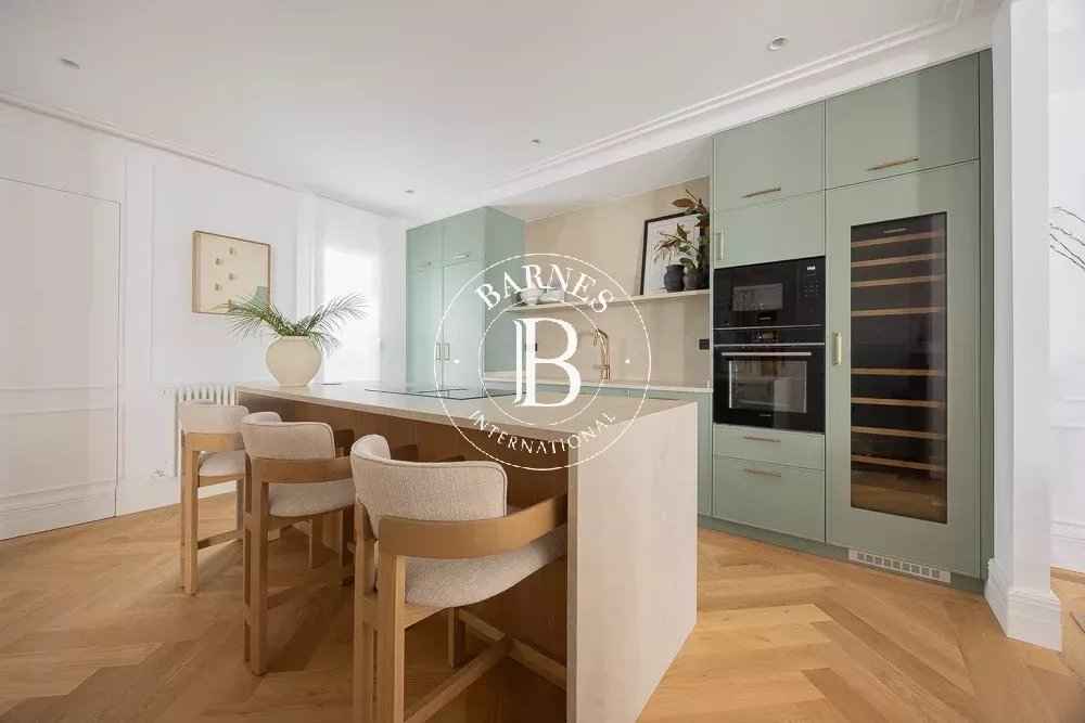 Dd2364cf724c80836cbd3e061d9cba17 644a1da42d 1000 original - Attribut alt par défaut.