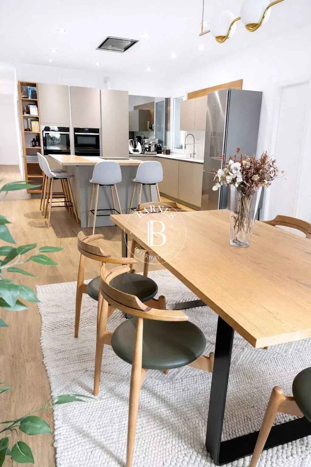 Acbe5f94a23437bba0f0d655b6fc1357 65578f34e0 1536 original - Attribut alt par défaut.