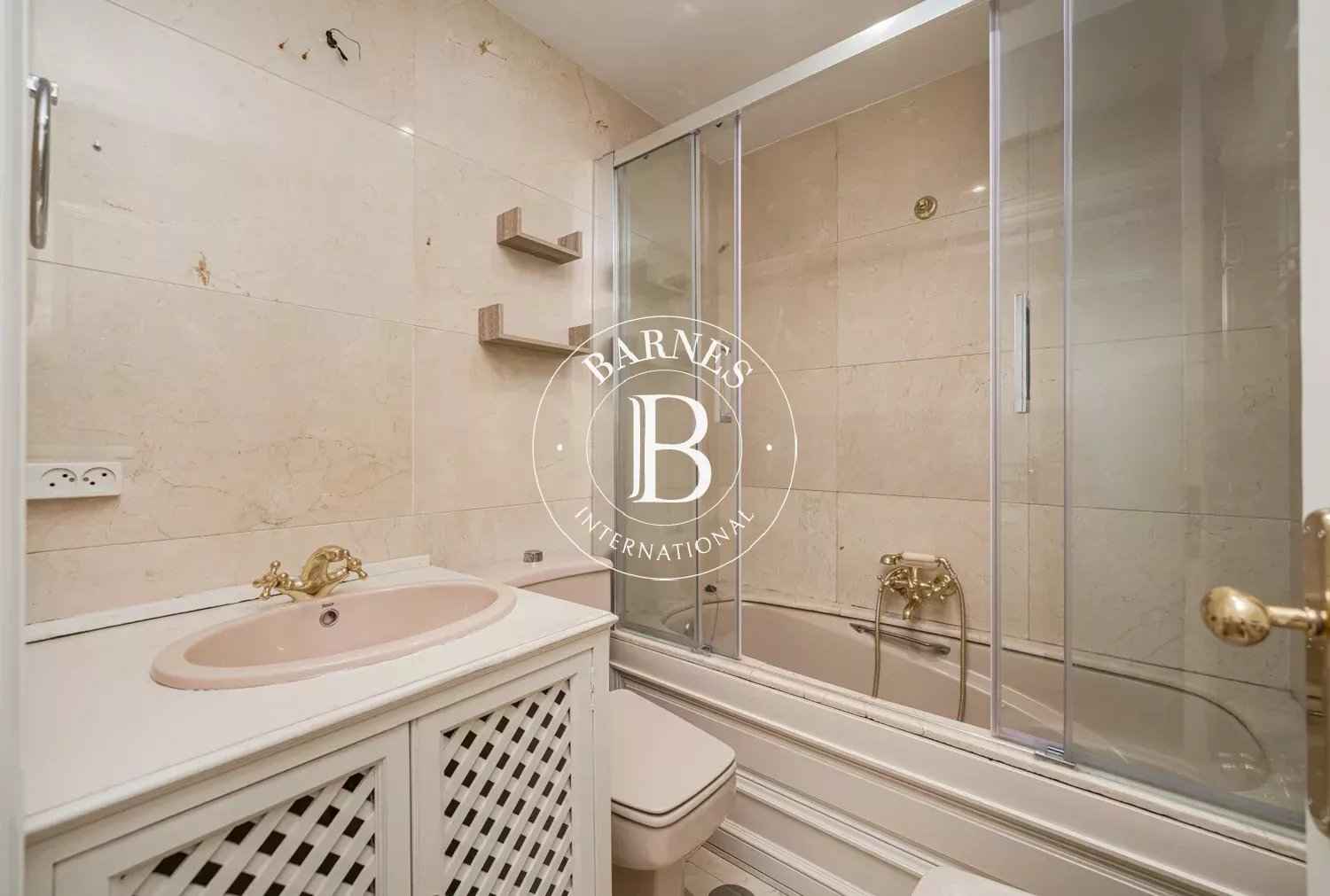 E9f4294ed36d15850b3a5fb28bded249 328df350a7 1500 original - Attribut alt par défaut.